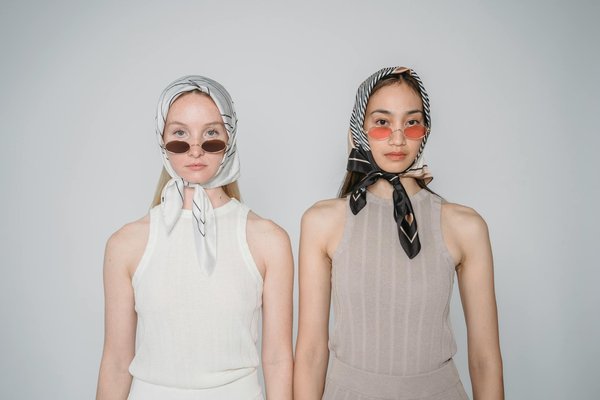 Comment marier des tissus transparents avec des sous-vêtements pour un effet chic et discret ?