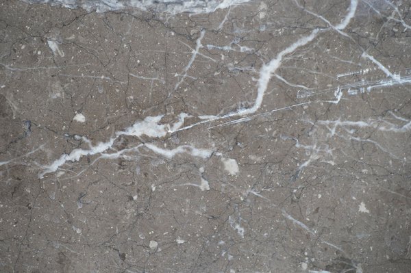 Quels sont les avantages d'opter pour du carrelage marbre blanc éclatant ?